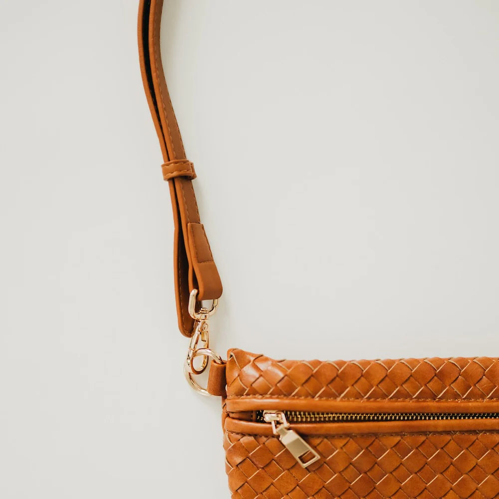 The Minamalist Vegan Leather Crossbody Strap