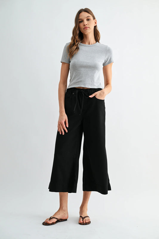 Cropped Wide Leg Jogger